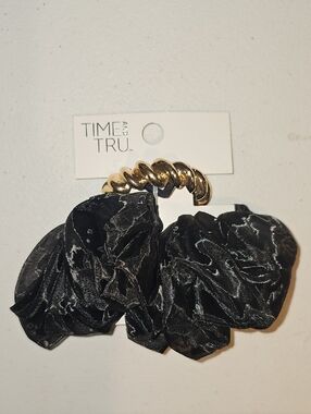 Time and Tru Hair Cuff Set Black Scrunchie and Elastic Tie w/Goldtone Accent New